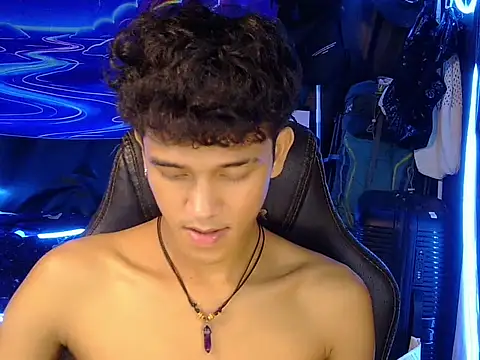hugekenbigcock's Webcam Show