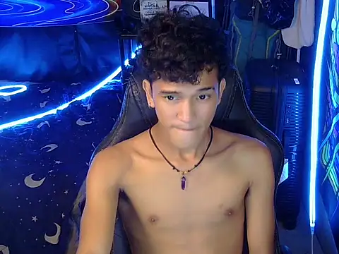 hugekenbigcock's Webcam Show