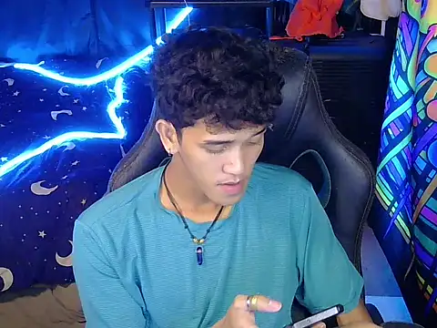 hugekenbigcock Pertunjukan Webcam