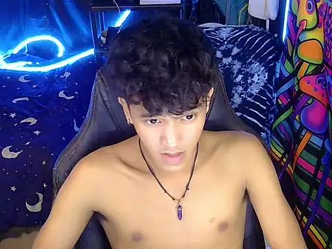 Show Webcam de hugekenbigcock