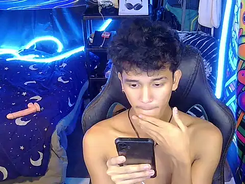 hugekenbigcock Pertunjukan Webcam