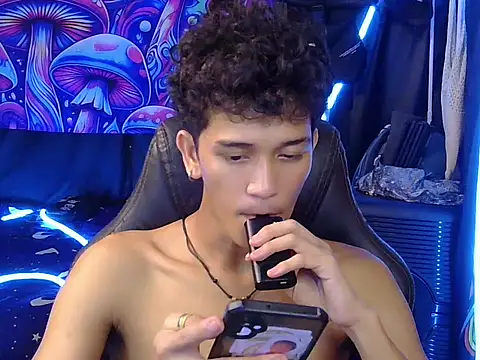 hugekenbigcock Pertunjukan Webcam
