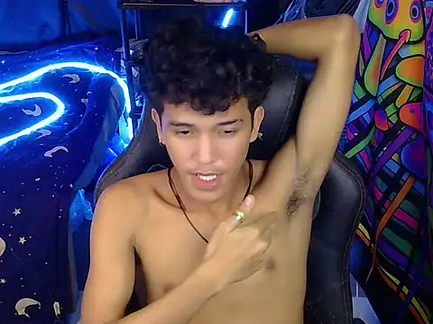 hugekenbigcock Pertunjukan Webcam