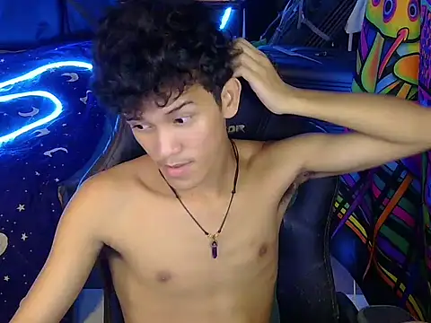 hugekenbigcock Pertunjukan Webcam