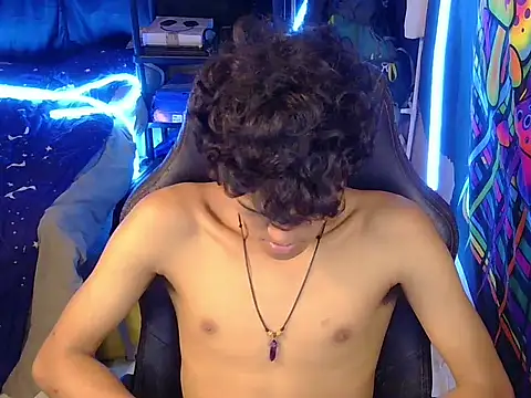 hugekenbigcock – webcam-show