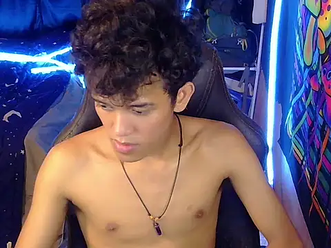 Show de hugekenbigcock na webcam