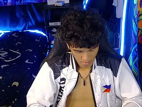 โชว์เว็บแคมของ hugekenbigcock