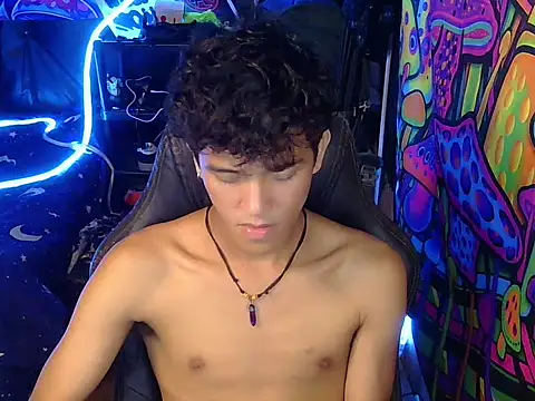 Show de hugekenbigcock na webcam