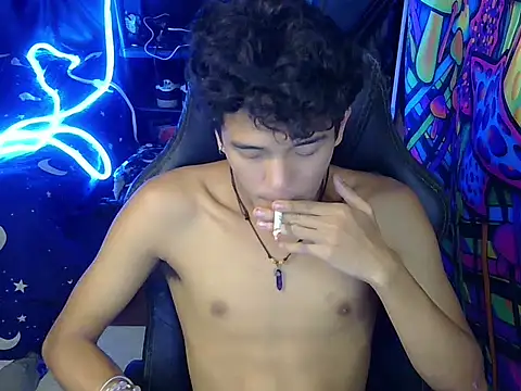 hugekenbigcock Webcamshow