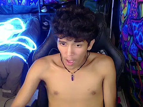 عرض كام hugekenbigcock