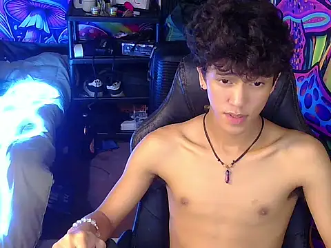 hugekenbigcock – webcam-show
