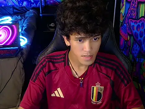hugekenbigcock's Webcam Show