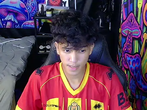 hugekenbigcock Webcam Show