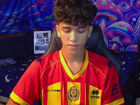 hugekenbigcock Pertunjukan Webcam