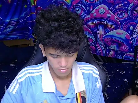 hugekenbigcock Webcam Show