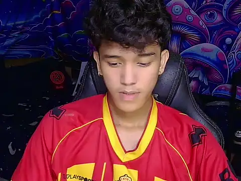 hugekenbigcock Webcam Show