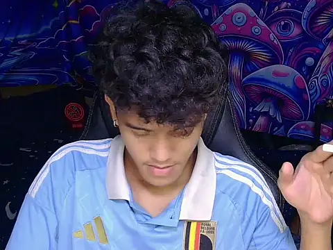 hugekenbigcock Pertunjukan Webcam