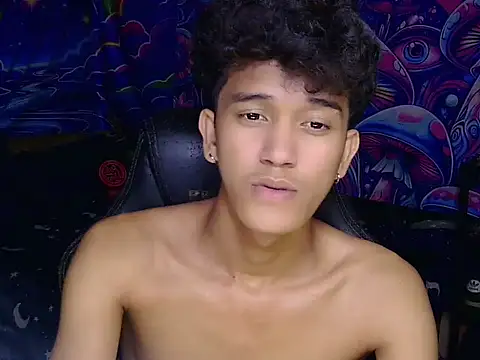 hugekenbigcock webkamerás műsora