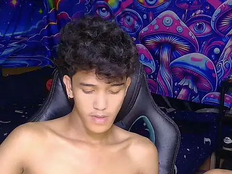 hugekenbigcock Show Webcam