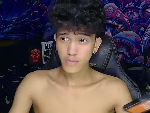 hugekenbigcock Show Webcam