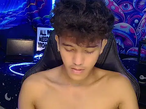 Show webcam de hugekenbigcock