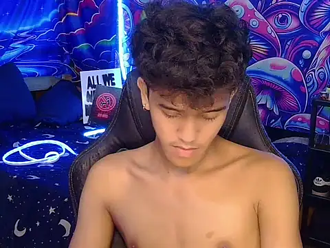 hugekenbigcock – webcam-show