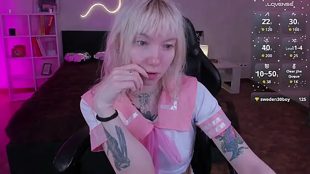 tattoo_art_baby Show in webcam