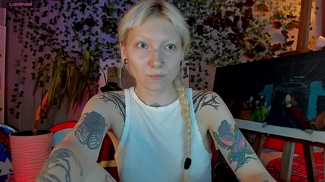 tattoo_art_baby Adlı Modelin Canlı XXX Sohbeti