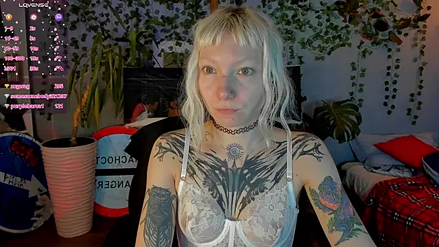 XXX chat uživo modela tattoo_art_baby