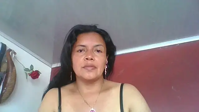 DianaOchoa_'s Live Chat Room