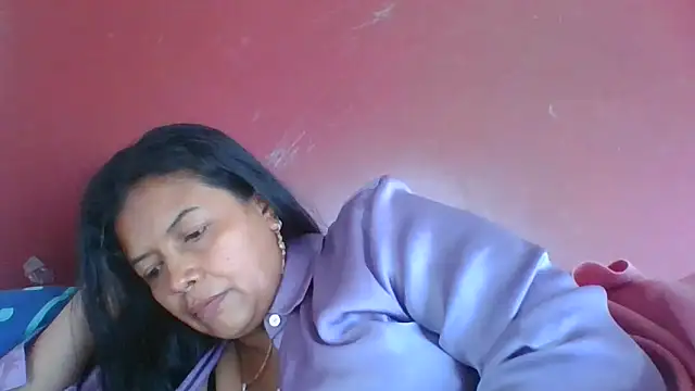 DianaOchoa_'s Live Chat Room