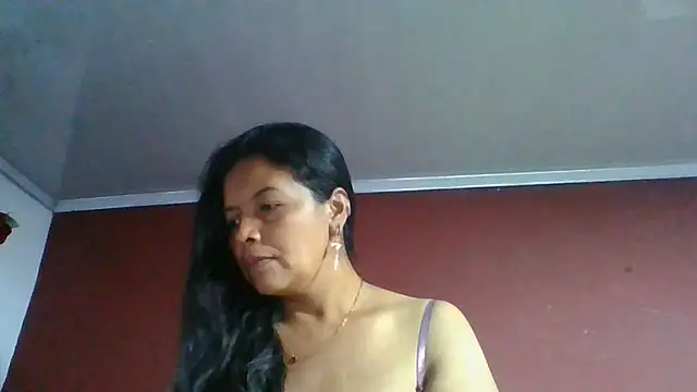 צ'אט XXX בשידור חי של DianaOchoa_