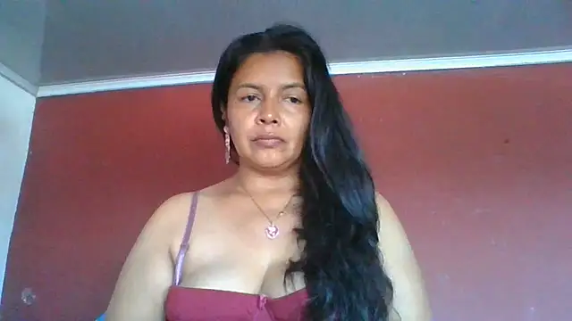 Chat +18 de DianaOchoa_ ao vivo