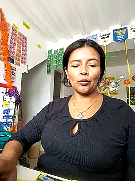 Chat +18 de DianaOchoa_ ao vivo