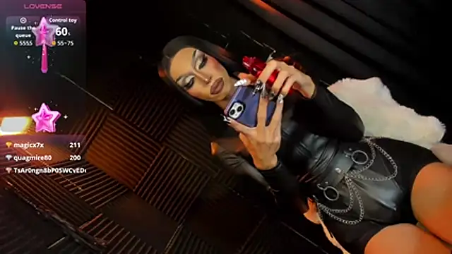 limitlessgoddes_mistress webkamerás műsora