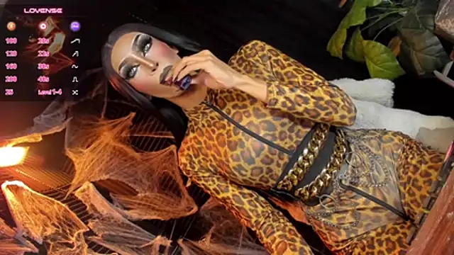 הופעת וובקאם של limitlessgoddes_mistress