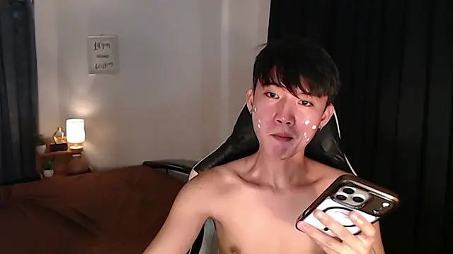 asian_dai Pertunjukan Webcam