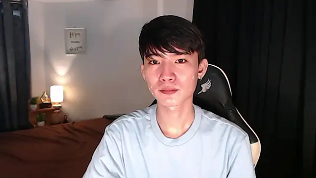 Pokazy przed kamerką – asian_dai