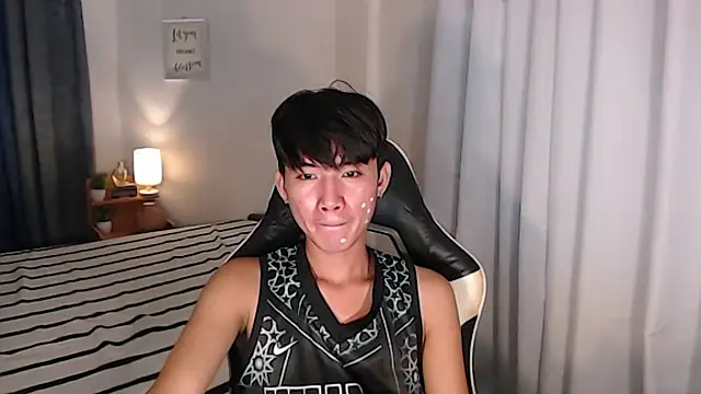 asian_dai Pertunjukan Webcam