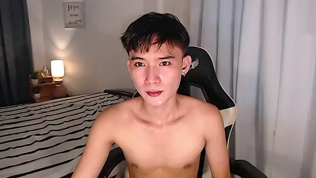 asian_dai Pertunjukan Webcam