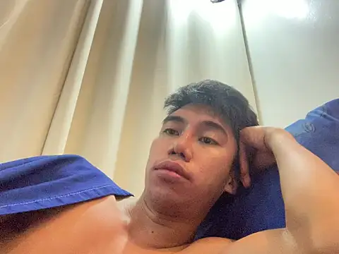Ur_pinoyhotbrix Adlı Modelin Web Kamerası Şovu