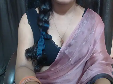 Kudi_Kiyara ওয়েবক্যাম শো