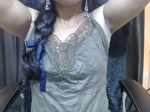 XXX chat uživo modela Kudi_Kiyara