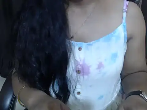 Kudi_Kiyara's Live XXX Chat
