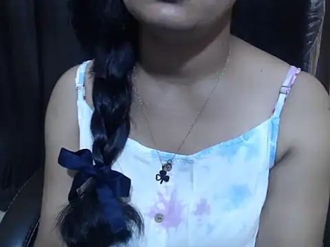 Kudi_Kiyara's Live XXX Chat