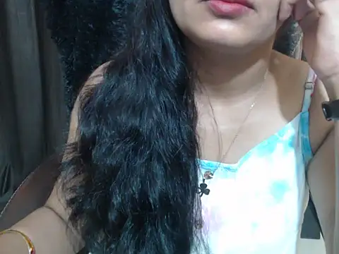Kudi_Kiyara's Live XXX Chat