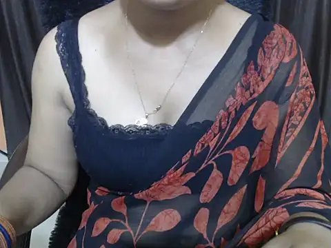 XXX chat uživo modela Kudi_Kiyara