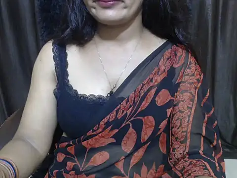 Kudi_Kiyara Adlı Modelin Canlı XXX Sohbeti