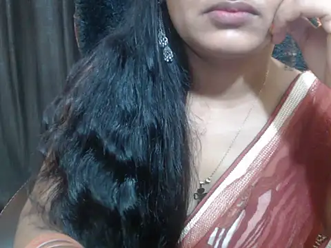 Chat +18 de Kudi_Kiyara ao vivo