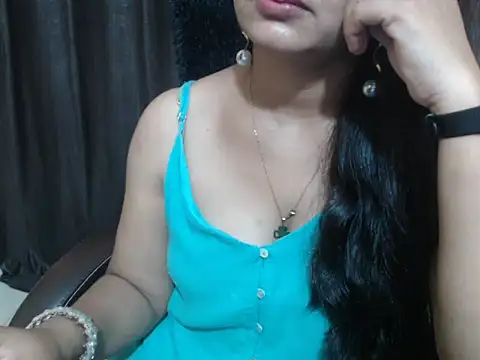 Kudi_Kiyara's Live XXX Chat
